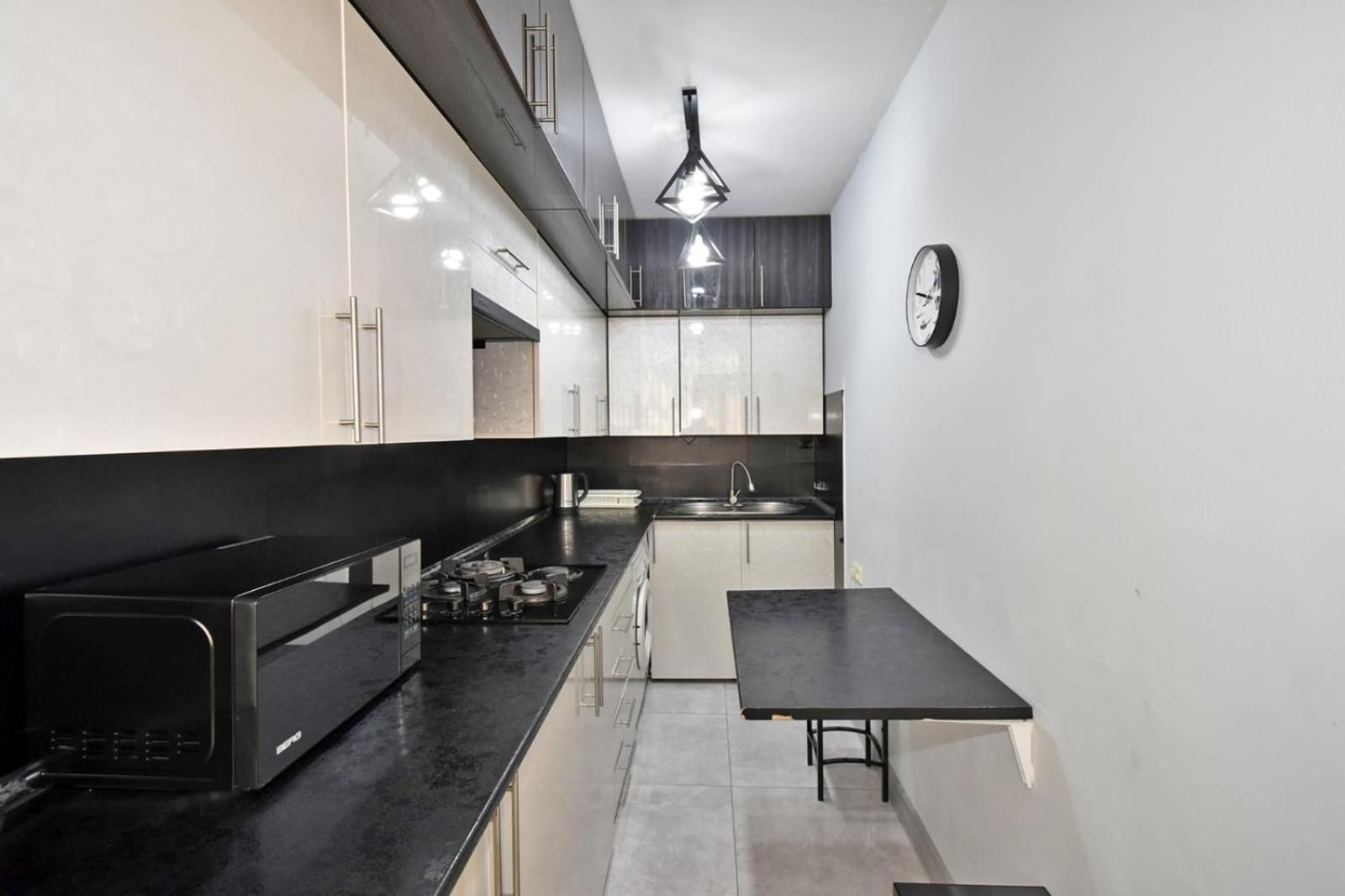 Luxury Spacious Apartment On Saryan Street.Centre Ереван Экстерьер фото